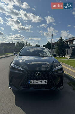 Позашляховик / Кросовер Lexus NX 2022 в 