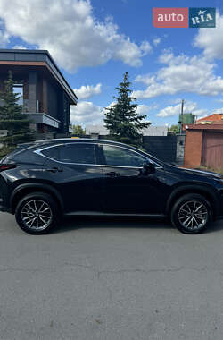 Позашляховик / Кросовер Lexus NX 2022 в 