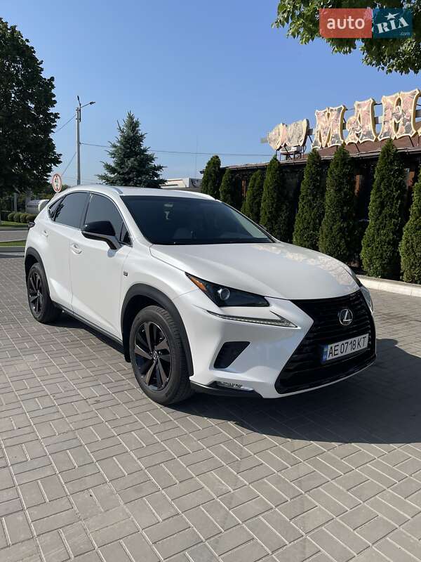 Lexus NX 2019