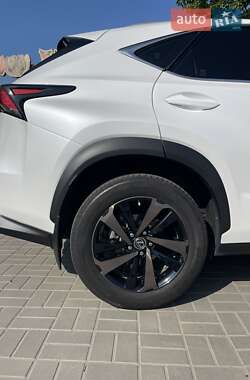 Внедорожник / Кроссовер Lexus NX 2019 в 