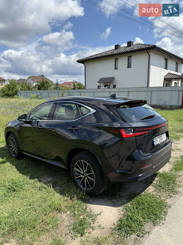Внедорожник / Кроссовер Lexus NX 2022 в Киеве