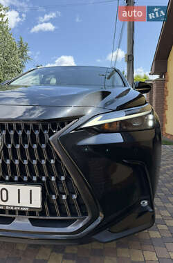 Внедорожник / Кроссовер Lexus NX 2022 в 