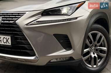 Внедорожник / Кроссовер Lexus NX 2018 в 