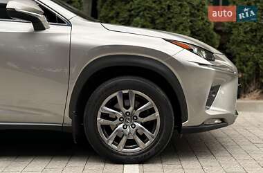 Внедорожник / Кроссовер Lexus NX 2018 в 