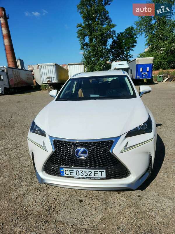 Внедорожник / Кроссовер Lexus NX 2015 в Черновцах
