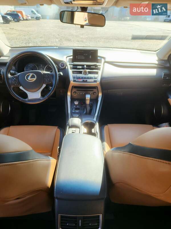 Внедорожник / Кроссовер Lexus NX 2015 в Черновцах