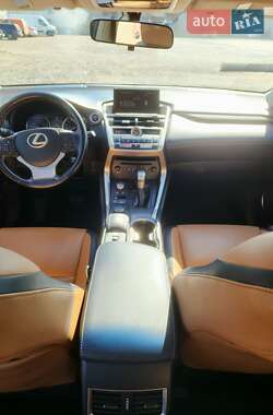 Внедорожник / Кроссовер Lexus NX 2015 в 
