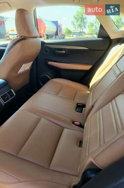 Внедорожник / Кроссовер Lexus NX 2015 в 