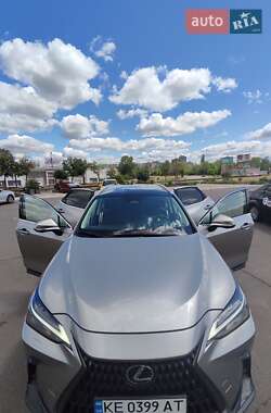 Позашляховик / Кросовер Lexus NX 2022 в 