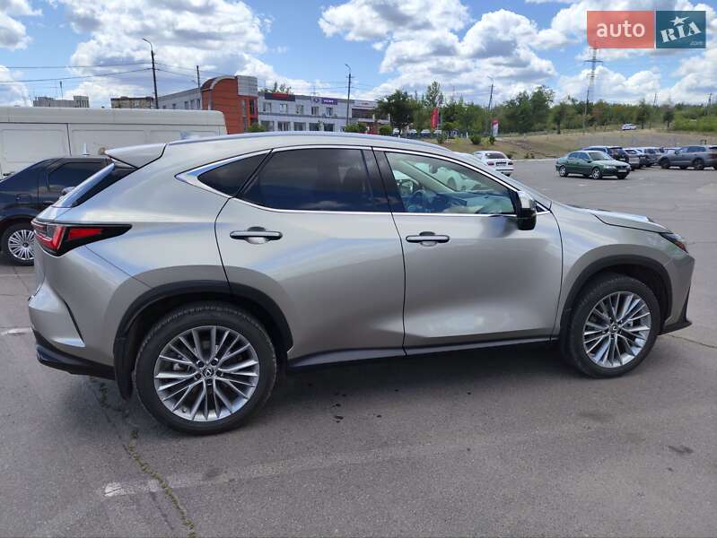 Внедорожник / Кроссовер Lexus NX 2022 в Кривом Роге