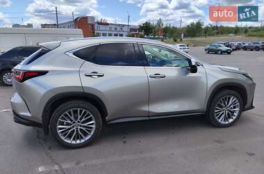 Позашляховик / Кросовер Lexus NX 2022 в 