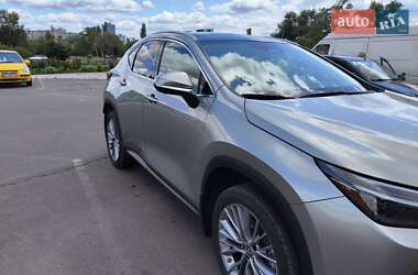 Позашляховик / Кросовер Lexus NX 2022 в 