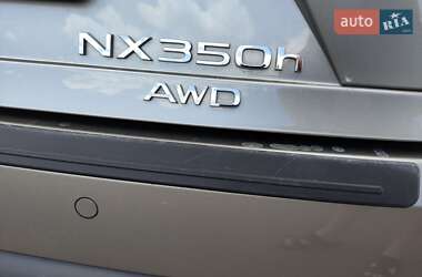 Позашляховик / Кросовер Lexus NX 2022 в 