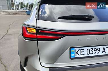 Позашляховик / Кросовер Lexus NX 2022 в 