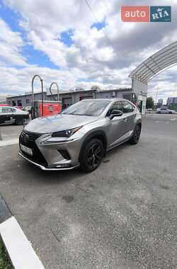 Внедорожник / Кроссовер Lexus NX 2020 в 
