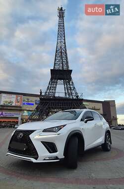 Внедорожник / Кроссовер Lexus NX 2017 в 