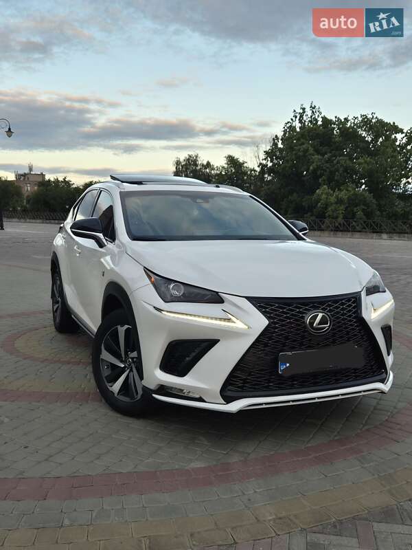 Внедорожник / Кроссовер Lexus NX 2017 в 