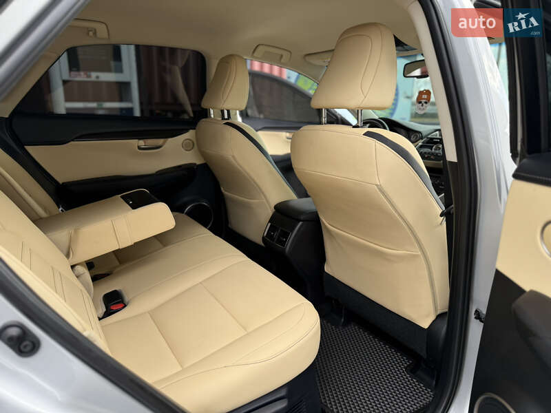 Внедорожник / Кроссовер Lexus NX 2016 в Днепре