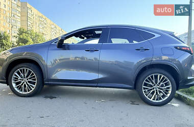 Внедорожник / Кроссовер Lexus NX 2022 в 