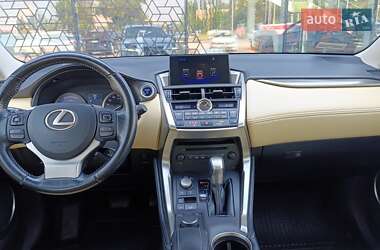 Позашляховик / Кросовер Lexus NX 2015 в 