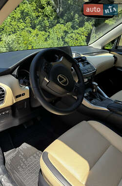 Внедорожник / Кроссовер Lexus NX 2015 в 
