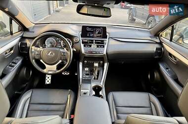 Позашляховик / Кросовер Lexus NX 2021 в 