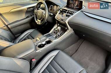 Позашляховик / Кросовер Lexus NX 2021 в 