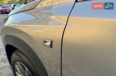 Позашляховик / Кросовер Lexus NX 2021 в 