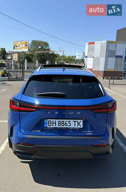 Внедорожник / Кроссовер Lexus NX 2022 в 