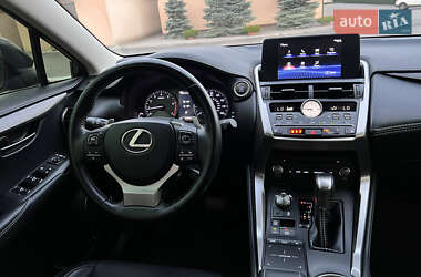 Внедорожник / Кроссовер Lexus NX 2019 в 