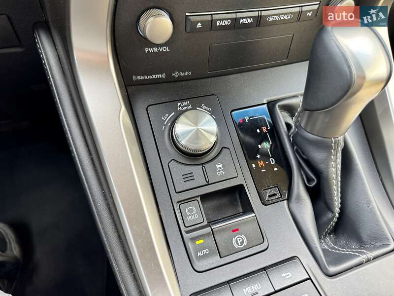 Позашляховик / Кросовер Lexus NX 2019 в Києві