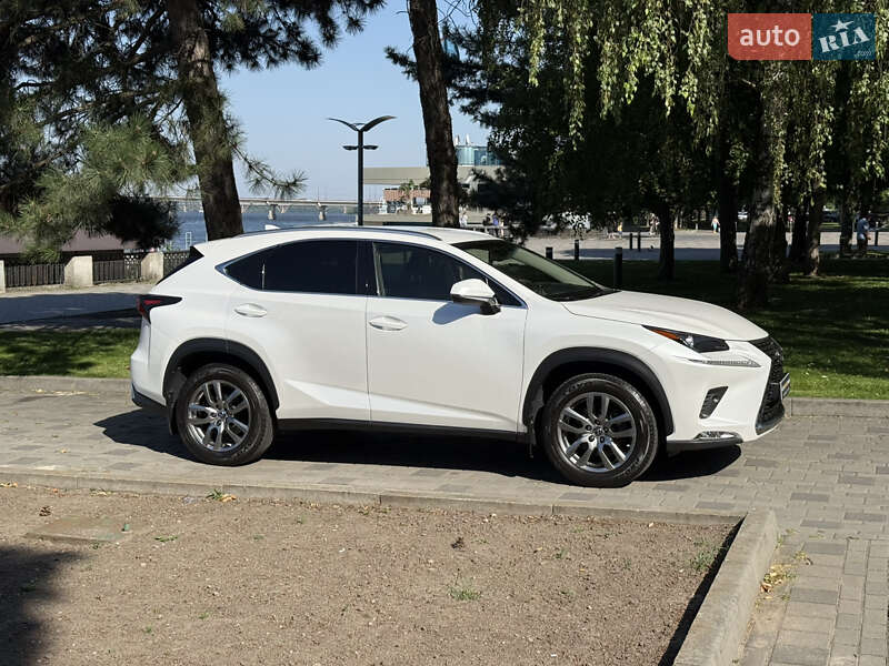Внедорожник / Кроссовер Lexus NX 2018 в Днепре