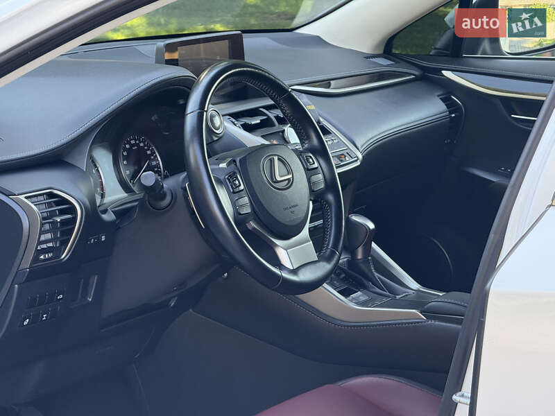Внедорожник / Кроссовер Lexus NX 2018 в Днепре
