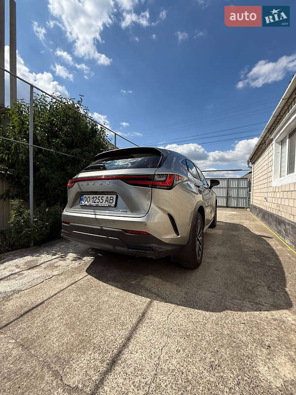 Позашляховик / Кросовер Lexus NX 2023 в Подільську