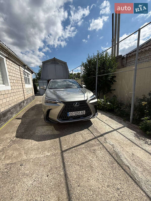 Позашляховик / Кросовер Lexus NX 2023 в Подільську