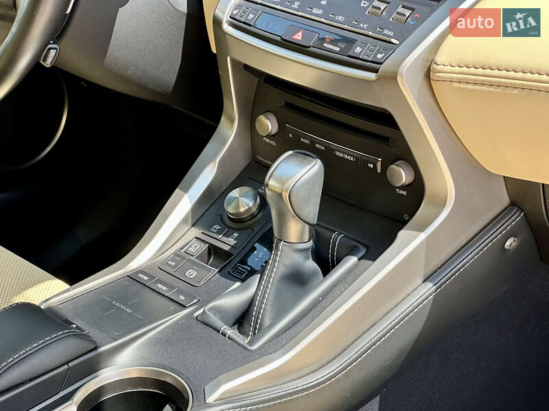 Внедорожник / Кроссовер Lexus NX 2020 в Киеве