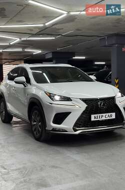 Позашляховик / Кросовер Lexus NX 2018 в 