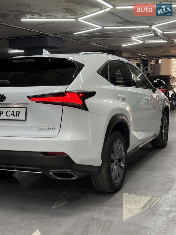 Внедорожник / Кроссовер Lexus NX 2018 в Одессе