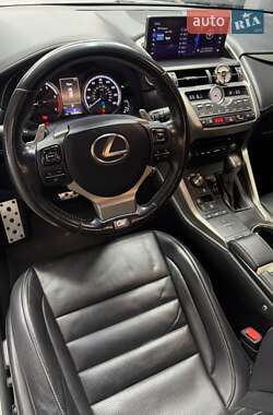 Позашляховик / Кросовер Lexus NX 2018 в 