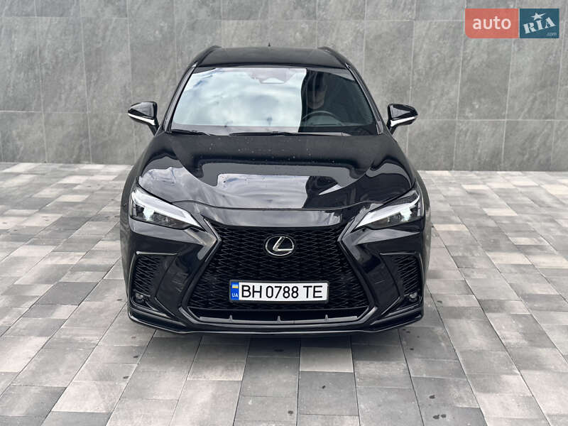 Lexus NX 2022