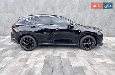 Позашляховик / Кросовер Lexus NX 2022 в 