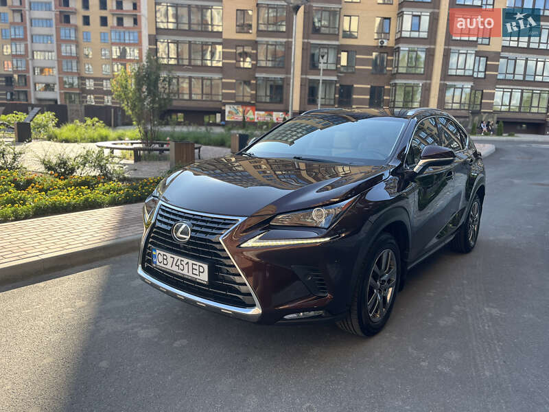Позашляховик / Кросовер Lexus NX 2018 в Чернігові