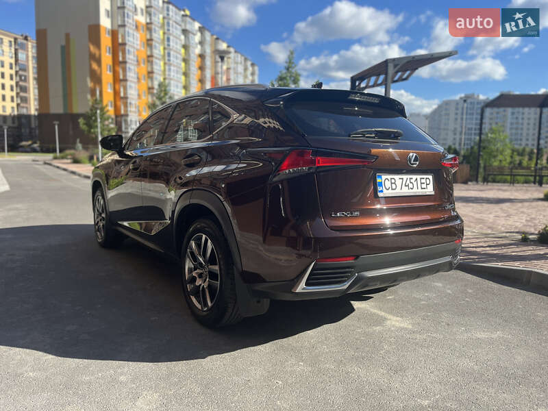 Позашляховик / Кросовер Lexus NX 2018 в Чернігові