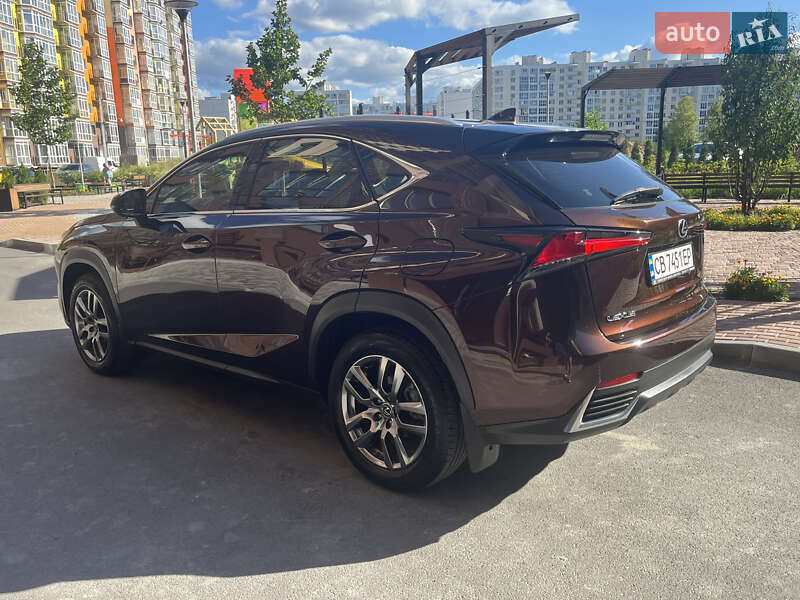 Позашляховик / Кросовер Lexus NX 2018 в Чернігові