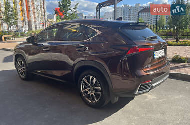 Позашляховик / Кросовер Lexus NX 2018 в 