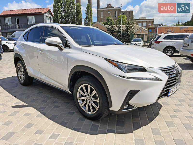 Lexus NX 2019