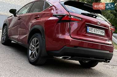 Позашляховик / Кросовер Lexus NX 2016 в 