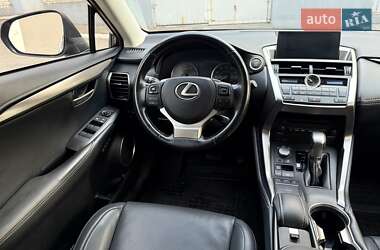 Позашляховик / Кросовер Lexus NX 2016 в 