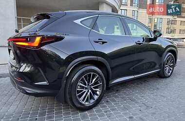 Внедорожник / Кроссовер Lexus NX 2022 в 
