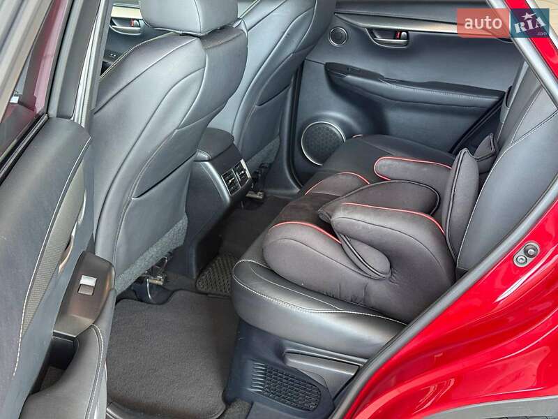 Внедорожник / Кроссовер Lexus NX 2016 в Одессе